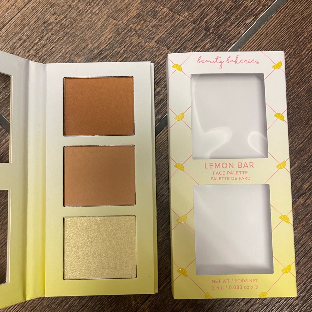 Beauty bakeries . Lemon bar face palette. New